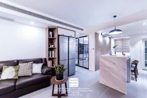 湖畔花園現(xiàn)代簡約三居室客廳實(shí)景裝修案例